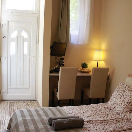 Budget Apartment Будапеща Екстериор снимка
